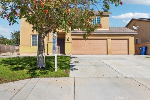 Photo of 3147 W Lingard ST, Lancaster, CA 93536 (MLS # DW26227154)