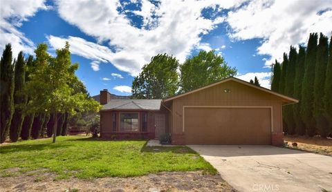Photo of 30020 Niblick Lane, Tehachapi, CA 93561 (MLS # SR25227172) Photo of 30020 Niblick Lane, Tehachapi, CA 93561 (MLS # SR25227172)