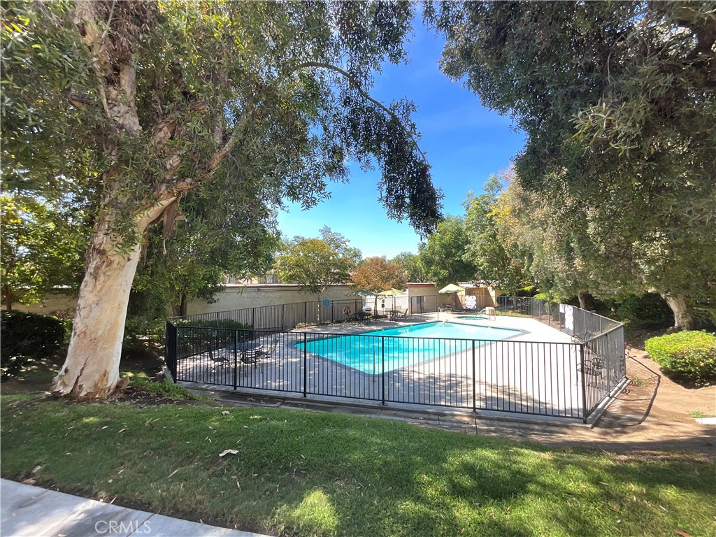 1052 S Idaho 24