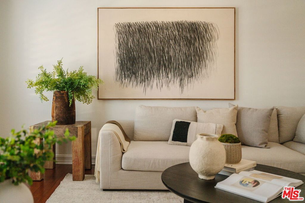 Photo of 951 Granville Avenue #PH2, Los Angeles, CA 90049 (MLS # 26634743)