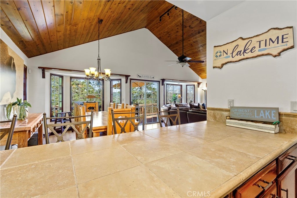 221 Grizzly Road