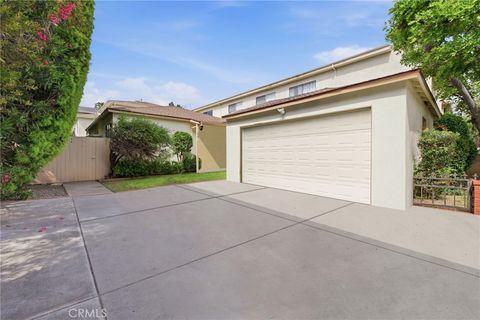 Photo of 1547 S Westgate Ave, Los Angeles, CA 90025 (MLS # NP26074955)