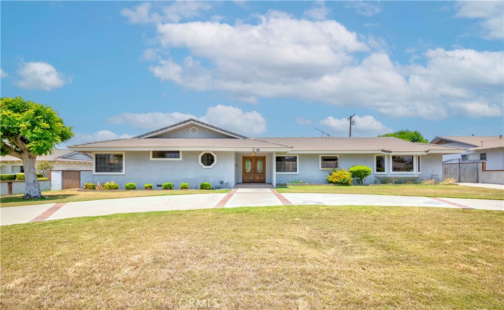 2837 E Mesa Drive