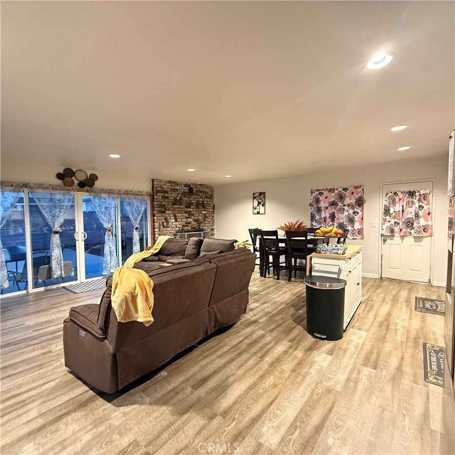 1277 Essex