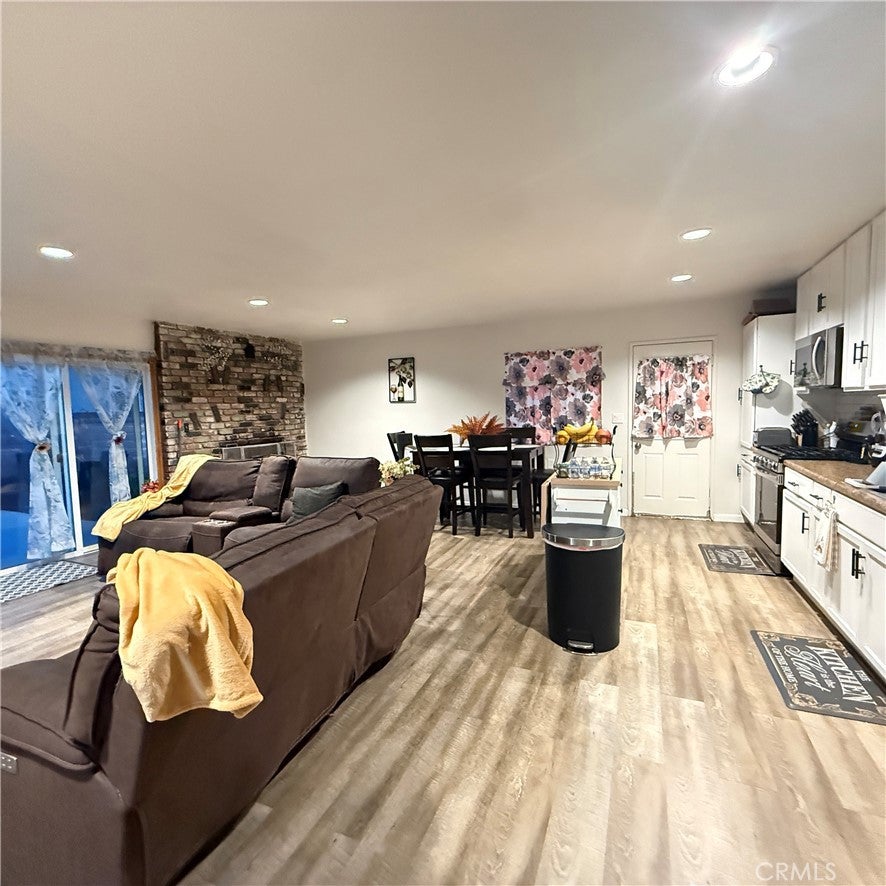 1277 Essex