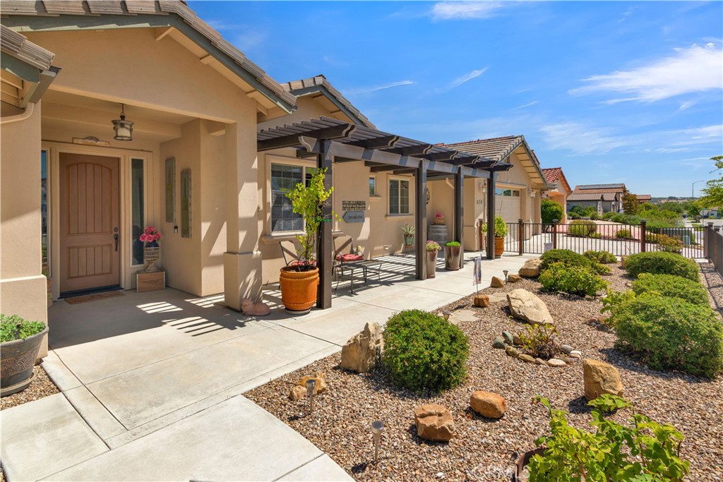 654 Red Cloud Road