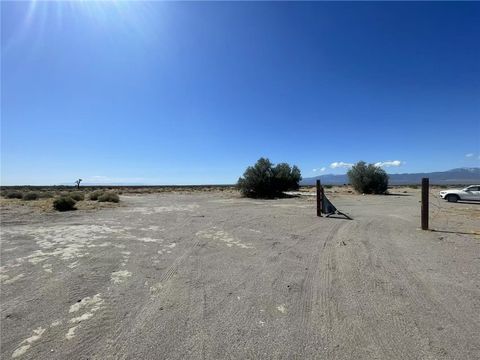 Photo of 0 Brockman Avenue, Adelanto, CA 92301 (MLS # TR25098778)