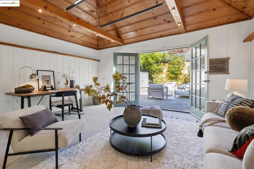 CROCKER HGHLANDS - Residential