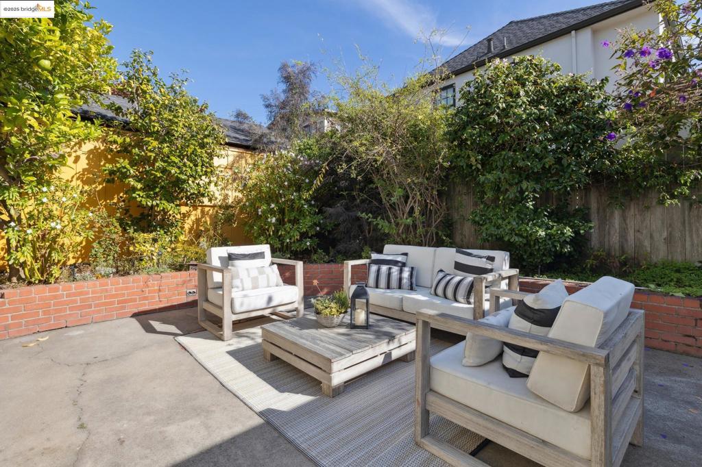 CROCKER HGHLANDS - Residential
