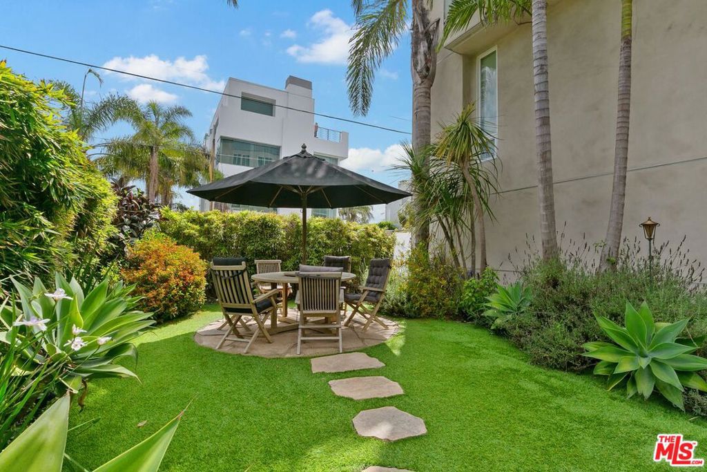 24 YAWL Street 2, Marina Del Rey CA 90292