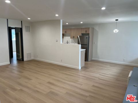 Photo of 1253 N Hayworth Avenue #104, West Hollywood, CA 90046 (MLS # 25549843)