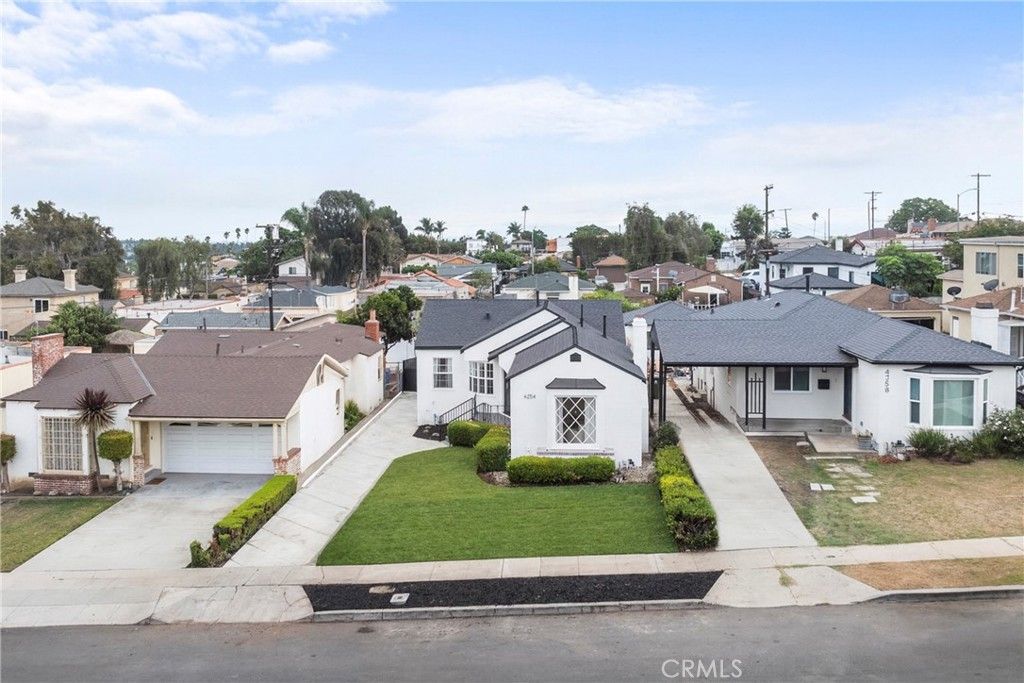 Photo of 4254 W 58th Place, Los Angeles, CA 90043 (MLS # OC25229026)