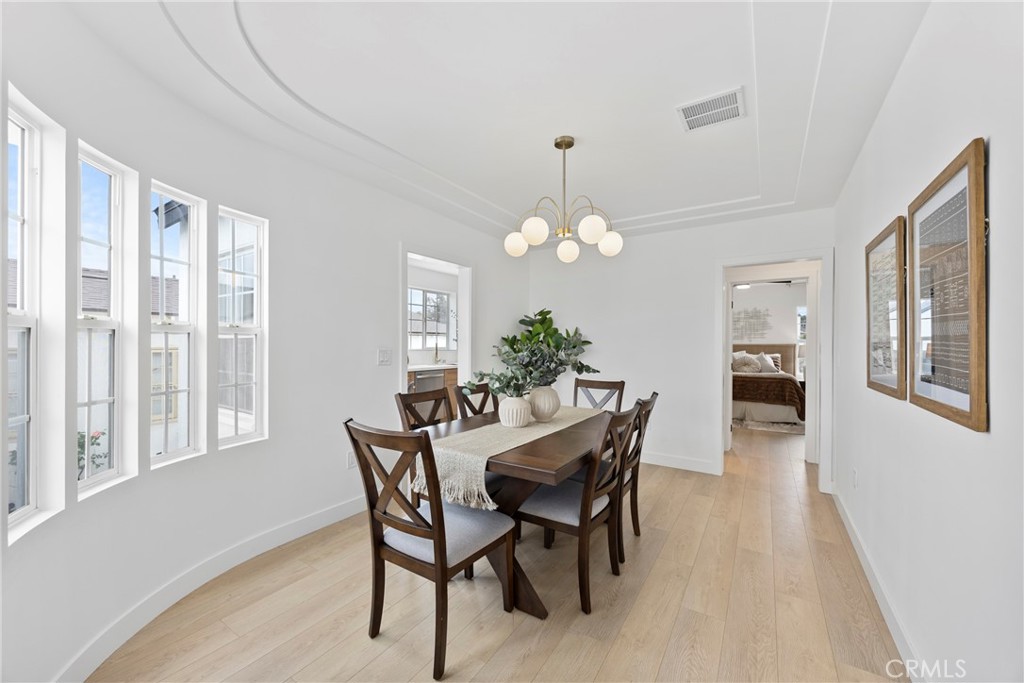 4254 W 58th Place