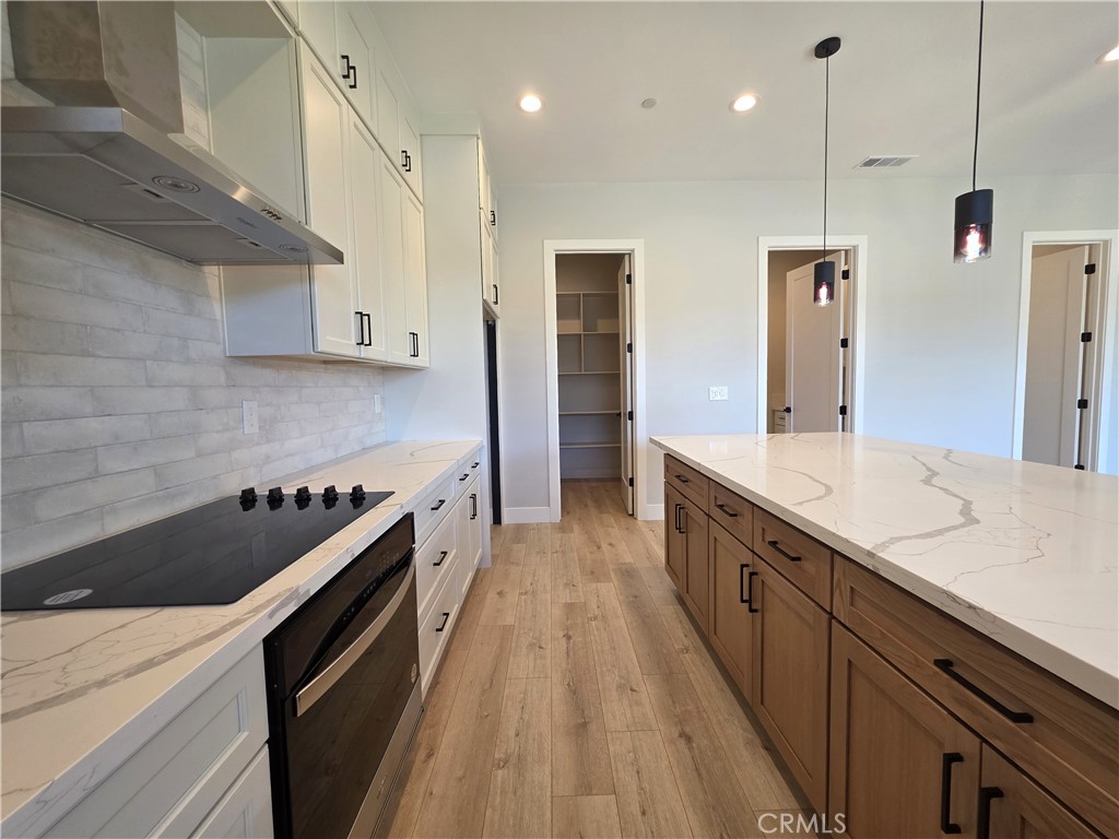 1 Stepping Stone Ct