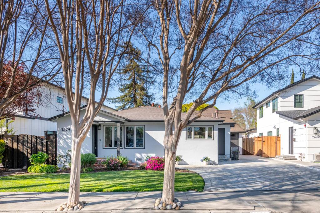 1279 Curtiss Avenue