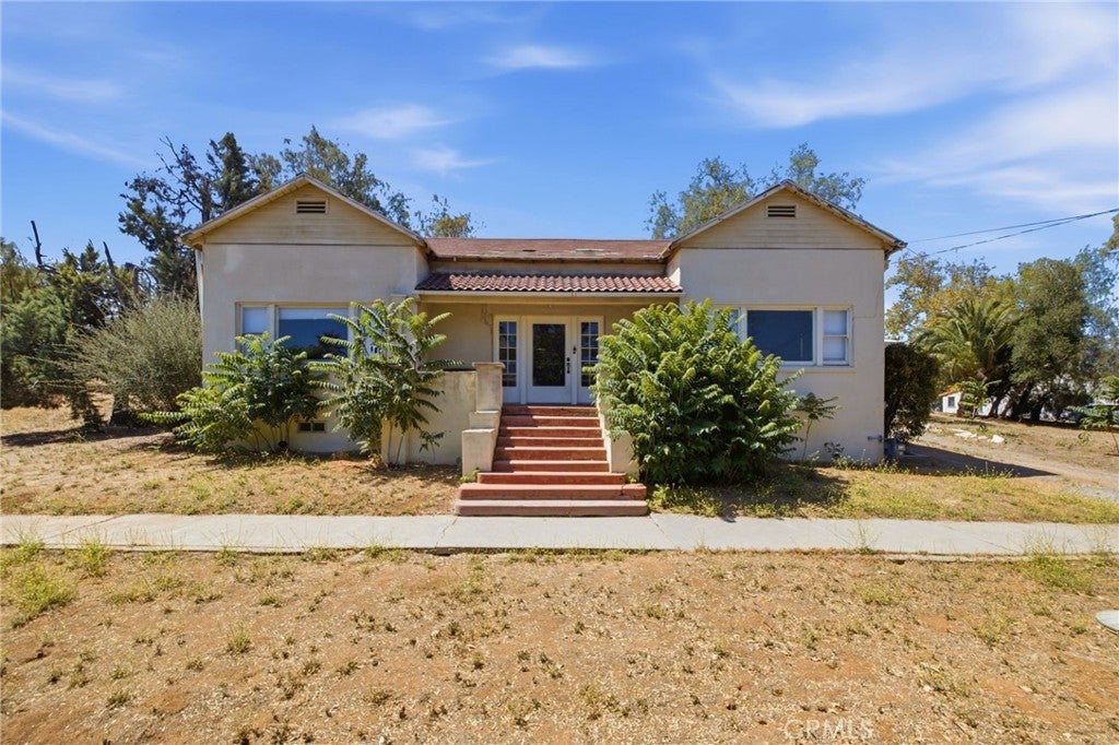1464 Pacific Street