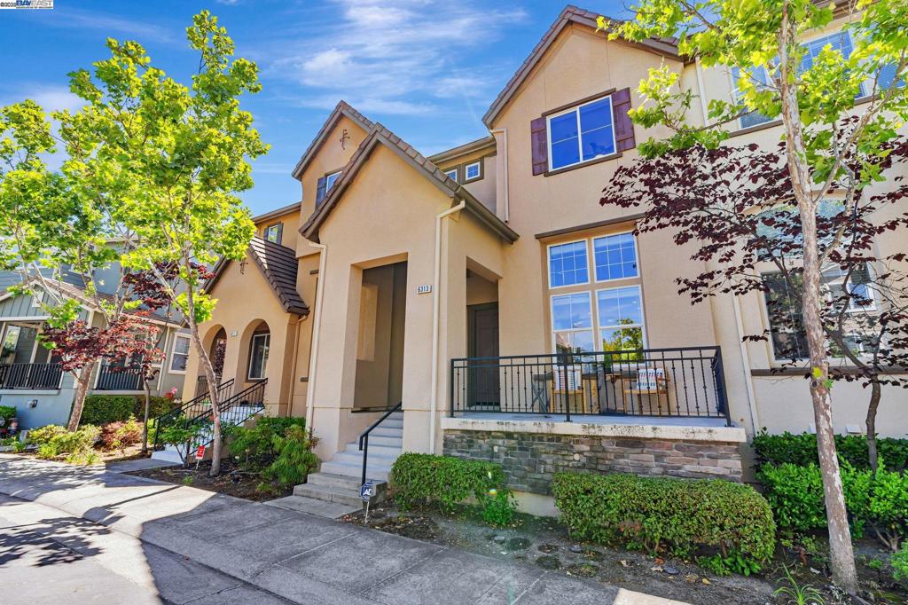6313 Byron Ln