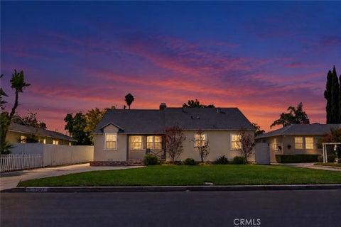 Photo of 7507 Gaviota Avenue, Van Nuys, CA 91406 (MLS # SR26209178)