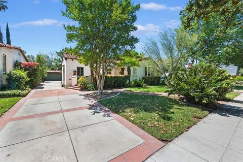 Tiny photo for 4426 Beatty Dr, Riverside, CA 92506 (MLS # IV26075441)