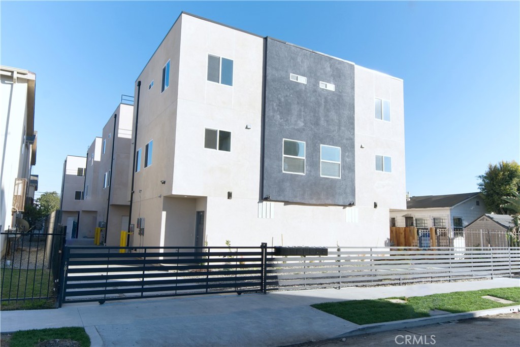 Welcome to your new home at 6522 Brynhurst Ave—a sleek, energy-efficient residence designed for comfort, style, and convenience. This 3-bedroom, 3-bathroom home is packed with upgrades, including solar panels to keep utility bills low, central heating and air, and an EV plug-in ready, side-by-side 2-car garage. No more car shuffling or parking headaches! Inside, you'll find a bright, open floor plan with laminate wood flooring, abundant natural light, and thoughtful designer touches throughout. The modern kitchen boasts stainless steel appliances (range, refrigerator, dishwasher), dual pantries, and gorgeous white-shaker cabinetry. Each bedroom has its own bathroom—no more morning traffic jams! Fresh paint inside and out, dual-pane windows, and water-efficient landscaping mean this home is as low-maintenance as it is stylish. The property is fully gated with an electric gate opener, providing both privacy and security. A new fire alarm system and energy-efficient upgrades add extra peace of mind. Location, location, location! Just 2.5 miles from SoFi Stadium and the Intuit Dome, you'll be minutes from world-class concerts, sports events, and entertainment. Craving great food? Explore nearby hot spots like Hilltop Coffee + Kitchen, Post & Beam, or take a quick drive to the vibrant Downtown Inglewood dining scene. Shopping and essentials are all close by with Westfield Culver City, Whole Foods, and Costco within easy reach. Commuting is a breeze with the Crenshaw/LAX Metro Line within walking distance, connecting you to Culver City, DTLA, and soon, a direct ride to LAX. Outdoor lovers can enjoy the nearby Kenneth Hahn Park with hiking trails and city views, or catch some sun at Venice and Manhattan Beaches, both a short drive away.
With its unbeatable mix of modern design, efficiency, and prime LA location, this home won't stay available for long. Schedule your showing today and make 6522 Brynhurst Ave your new address!