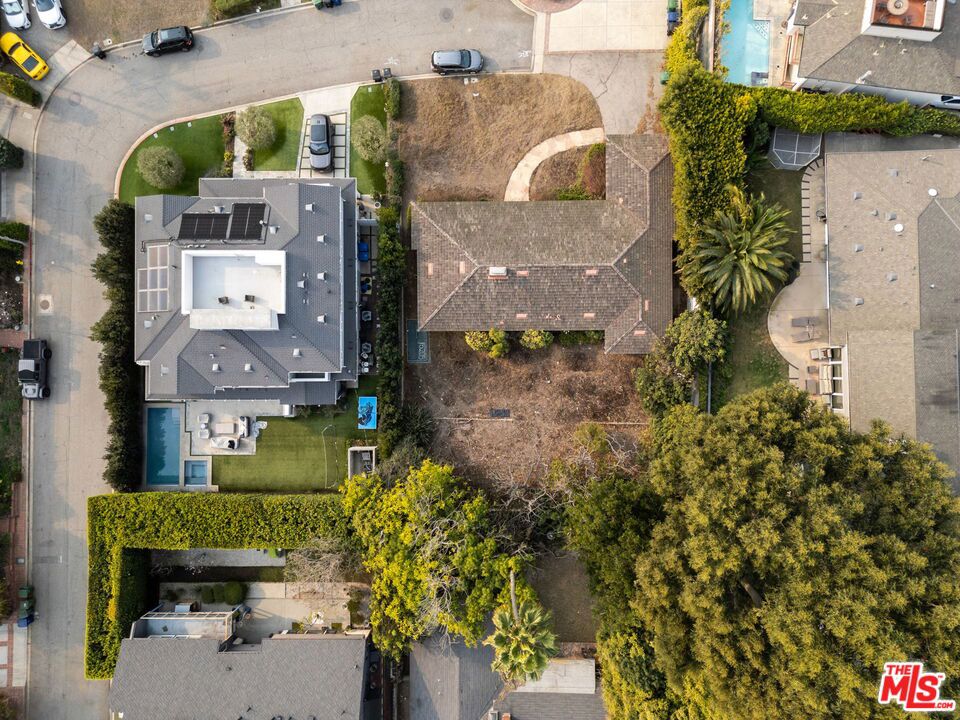 101 Larkin Place