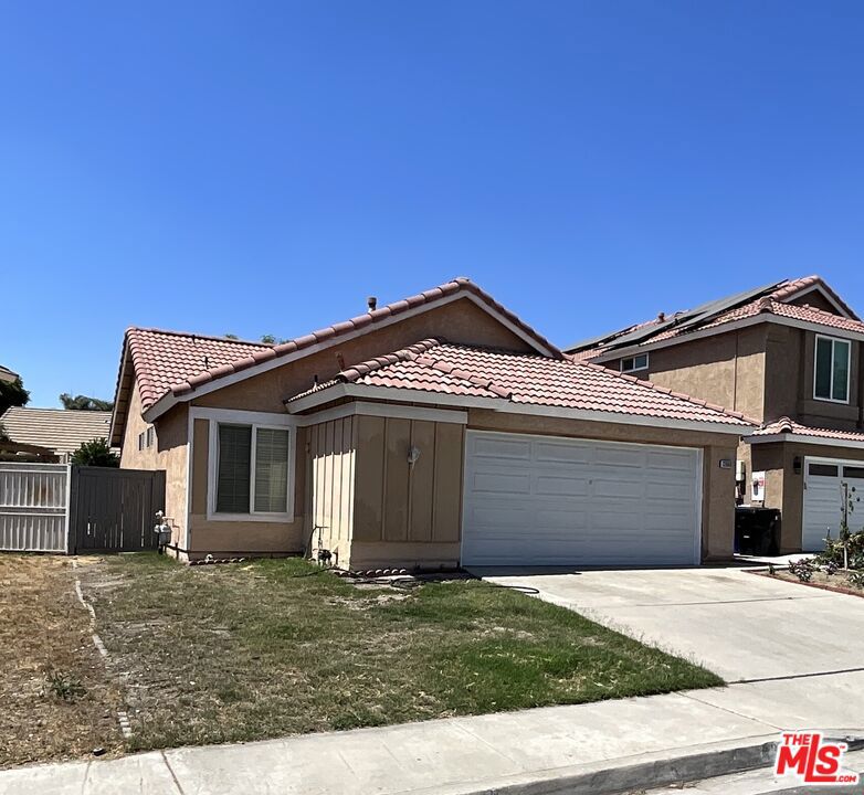 This freshly renovated home in the desirable Southridge neighborhood offers 3 spacious bedrooms and 2 modern bathrooms. Enjoy fresh interior paint, brand-new flooring throughout, and a beautifully updated kitchen with sleek finishes. Both bathrooms have been tastefully remodeled. Conveniently located near parks, schools, and shopping. Ready for immediate move-in!Ask ChatGPT