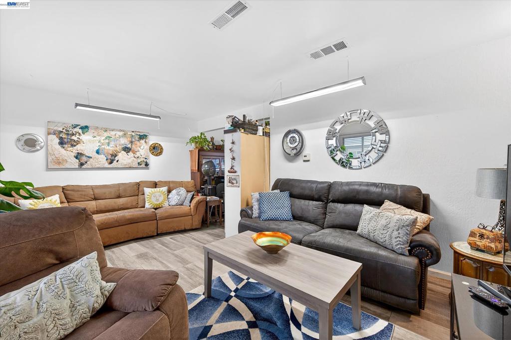 4416 Comanche Way
