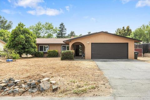 1105 Via Prado Fallbrook CA 92028