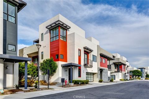 413 Transport Tustin CA 92782