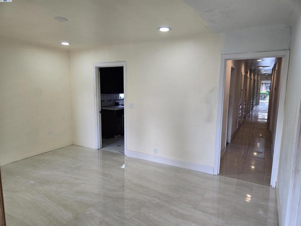 PARKER VILLAS - Residential