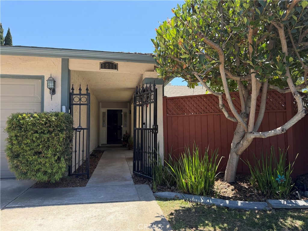 1515 Montiel Road