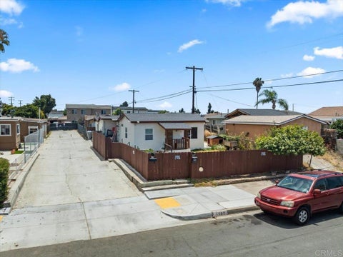 Photo of 1525 27 S 42nd Street, San Diego, CA 92113 (MLS # NDP2607359)