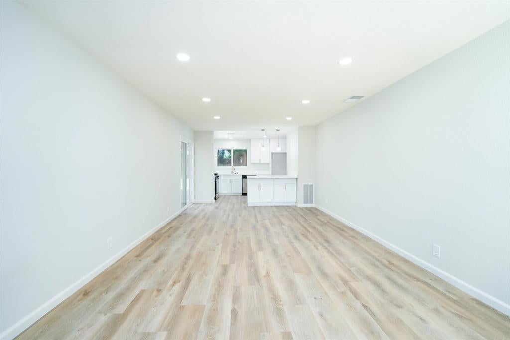 838 Loganberry Court