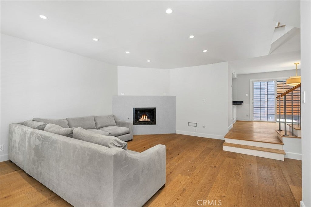 1171 Stanford Street 6