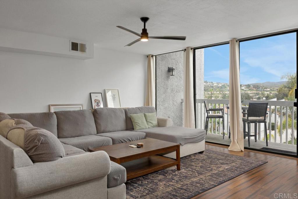 2415 La Costa Avenue C