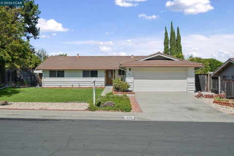 Photo of 879 Greenway Dr DR, Martinez, CA 94553 (MLS # 41147483)