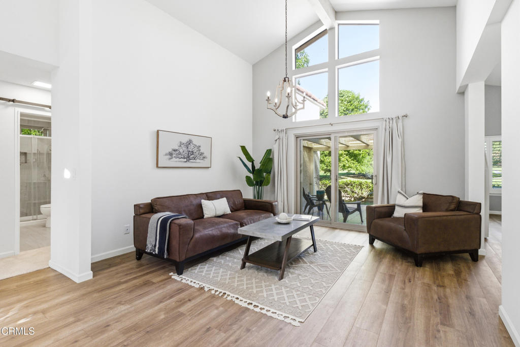 6089 San Dimas Avenue