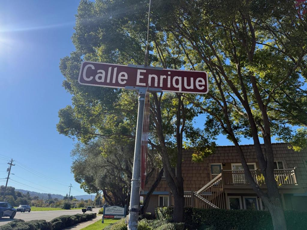 15318 Calle Enrique