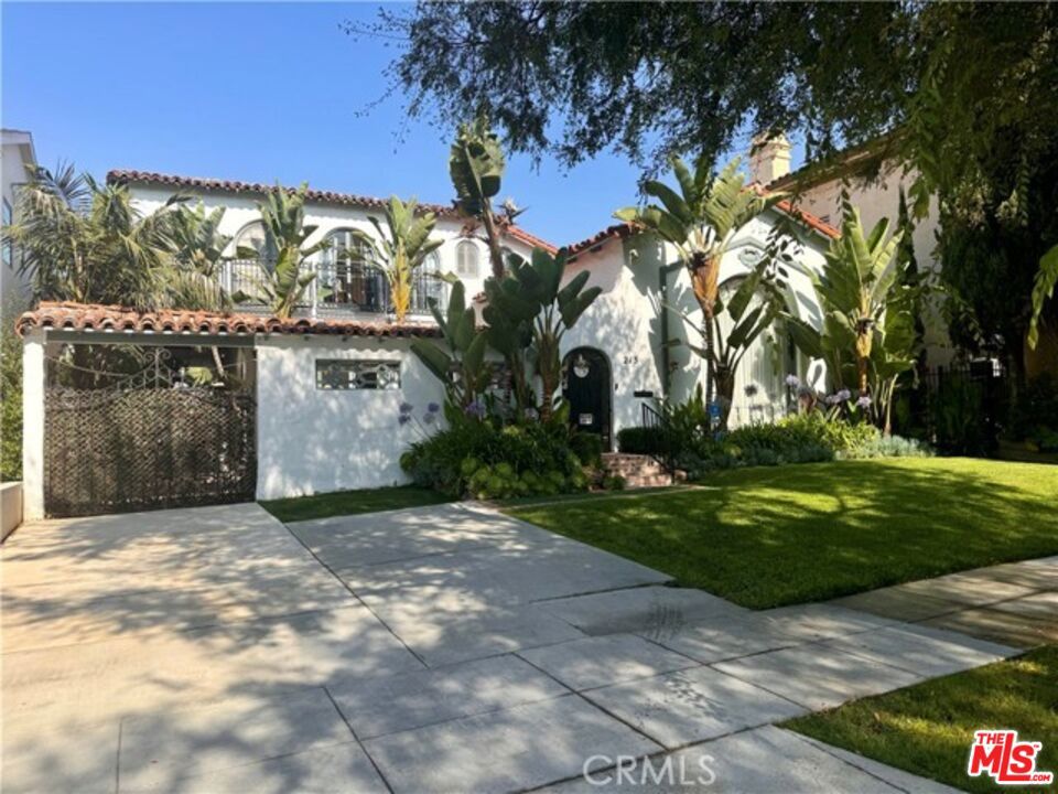 Photo of 213 EL CAMINO Drive, Beverly Hills, CA 90212 (MLS # 26996377)