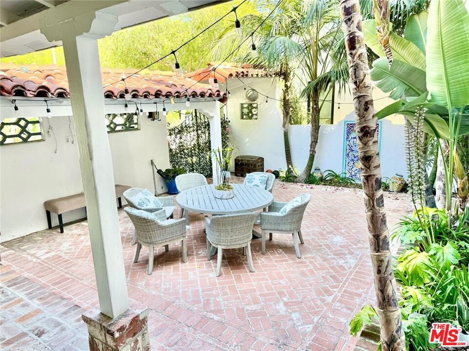 Photo of 213 EL CAMINO Drive, Beverly Hills, CA 90212 (MLS # 26996377)