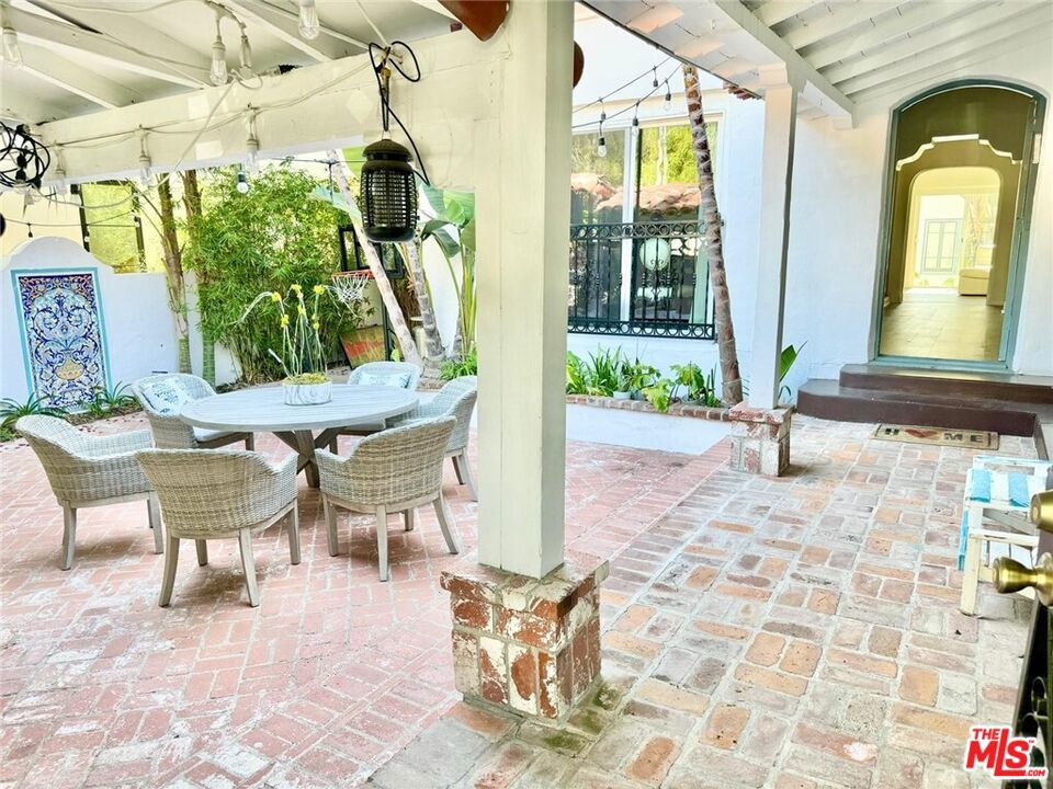 Photo of 213 EL CAMINO Drive, Beverly Hills, CA 90212 (MLS # 26996377)