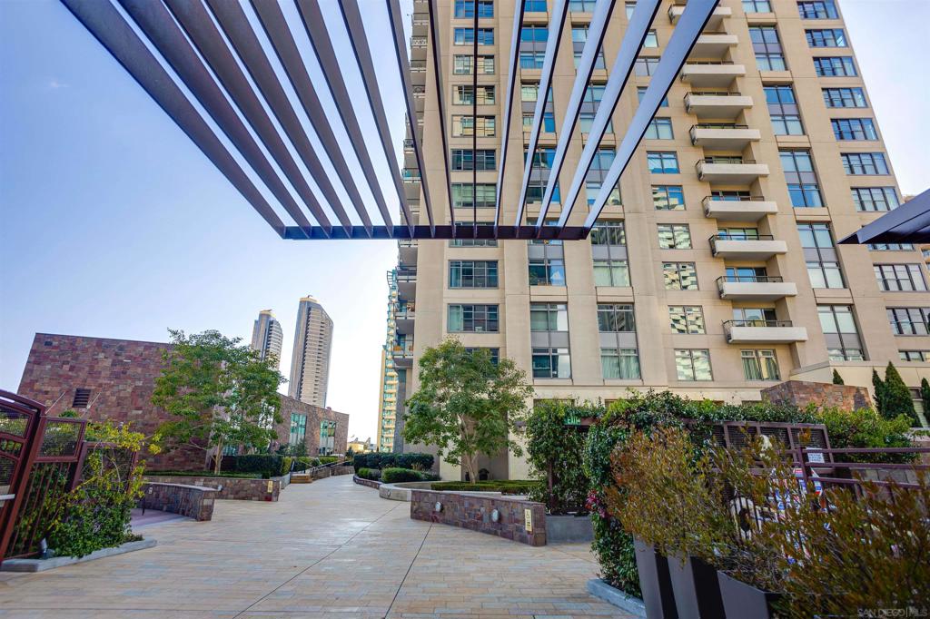 Downtown - Residential Lease