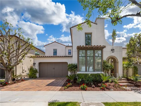 62 Mapleton, Irvine, CA 92620 - MLS#: OC25073324