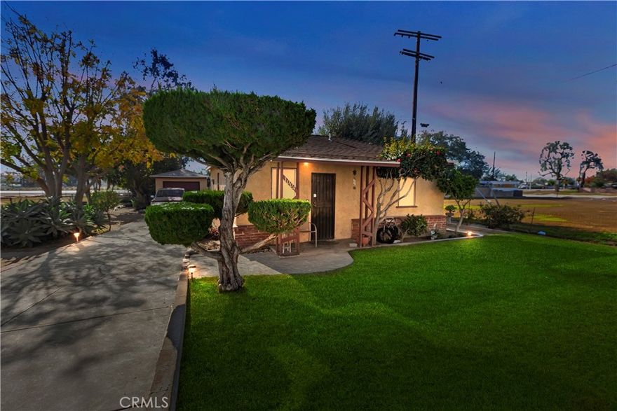 Charming 1-bedroom, 1-bathroom home offering 624 sq ft of cozy living space on an expansive 12,740 sq ft lot. This property combines comfort and potential, featuring a detached garage, indoor laundry, and an enclosed patio perfect for extra storage or hobby space. With plenty of land, there’s room to garden or create your ideal outdoor retreat. A great opportunity for first-time buyers, investors, or anyone seeking a peaceful home with ample room to grow.