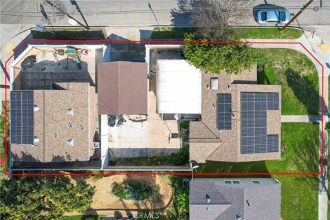 Photo of 5975 Pepperwood Ave, Lakewood, CA 90712 (MLS # DW26034576)