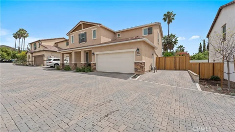11755 Fenton, Sylmar, CA 91342 - MLS#: DW26071674