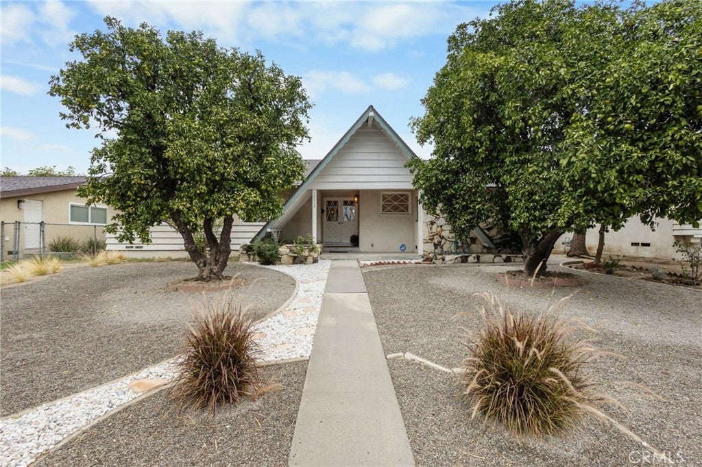 18619 Nordhoff