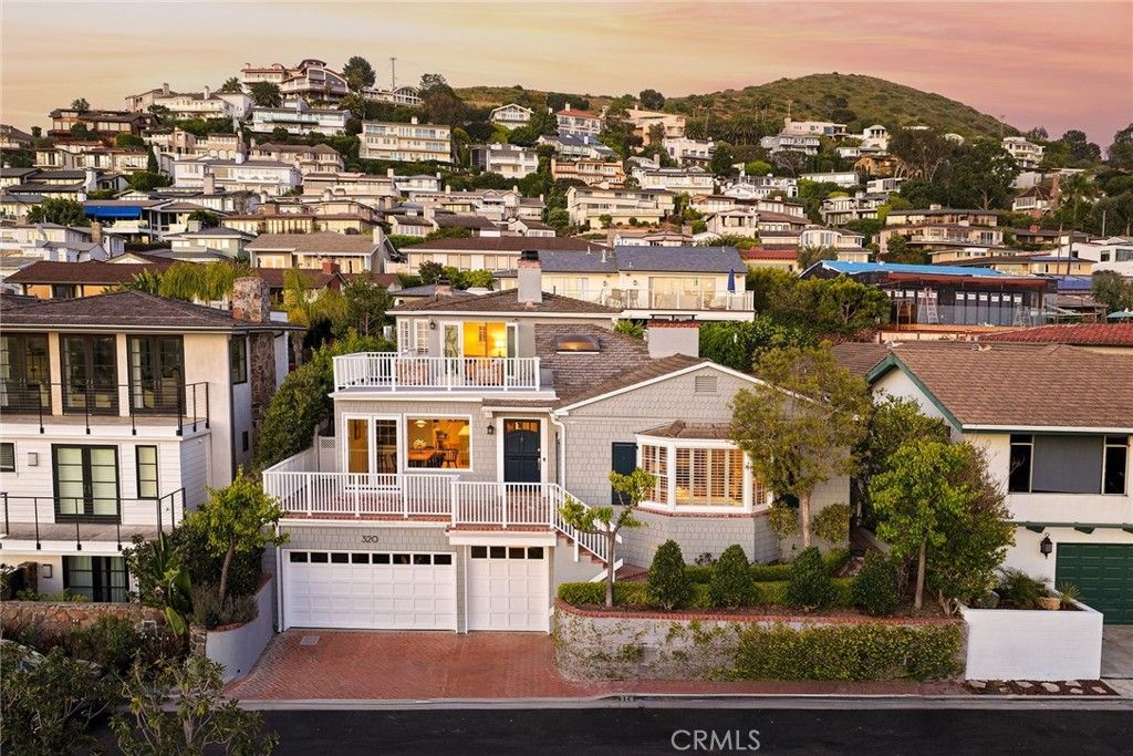 Photo of 320 Emerald Bay, Laguna Beach, CA 92651 (MLS # LG26079215)