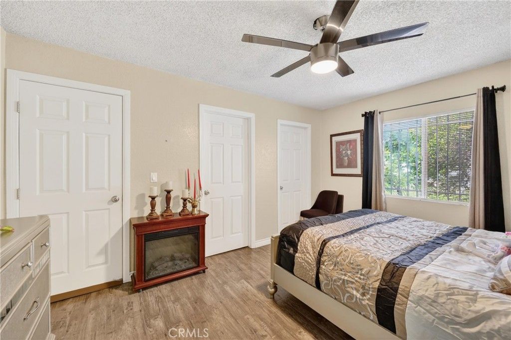 listing image 130725862541812690772