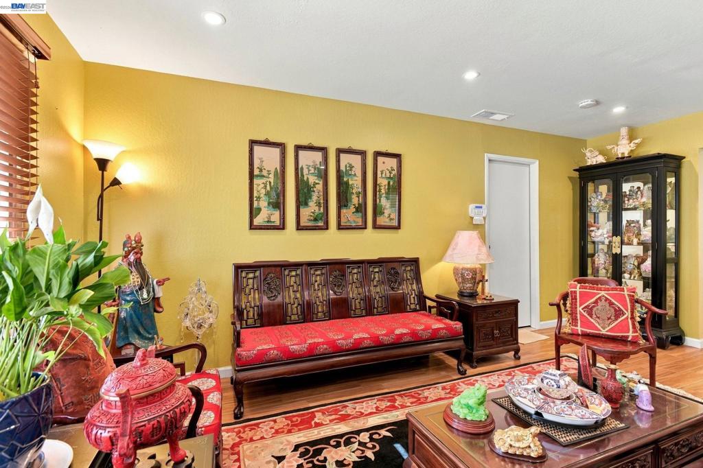 22 John Glenn Cir
